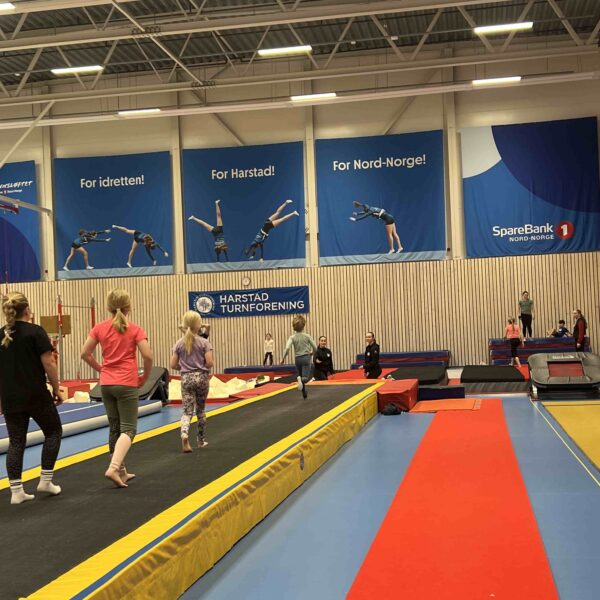 Åpen turnhall, en suksess for alle! 6 apen hall 6